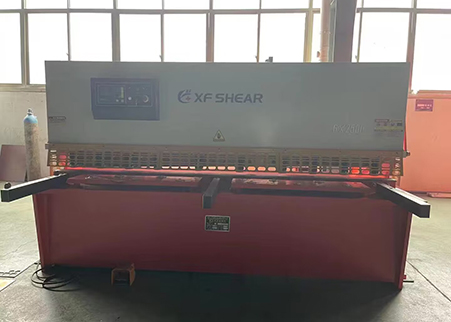 數(shù)控剪板機(jī)